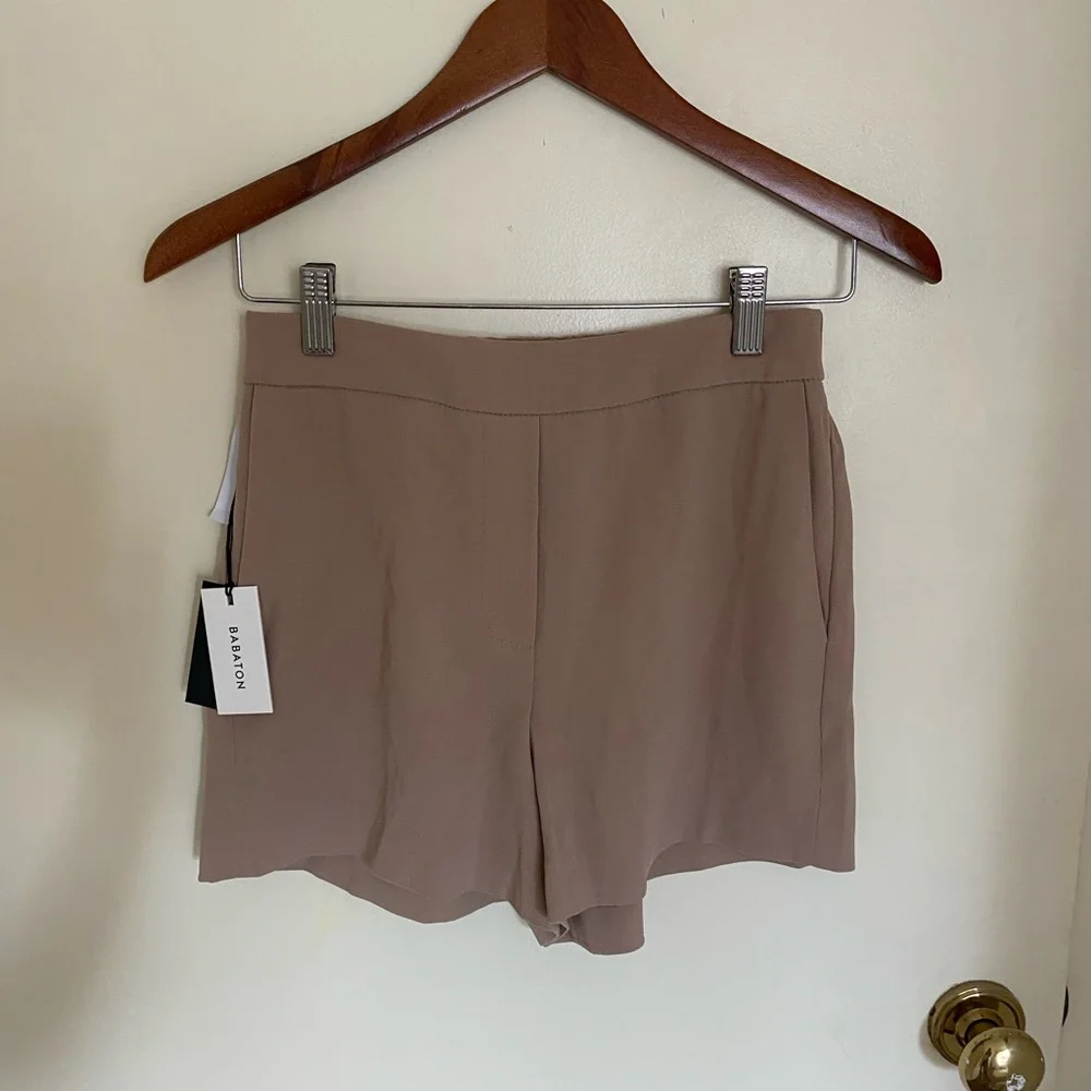 Shorts - Picture 3 of 6